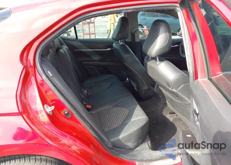 2021 Toyota Camry Se z USA, uszkodzony, nr VIN 4T1G11AK0MU436021